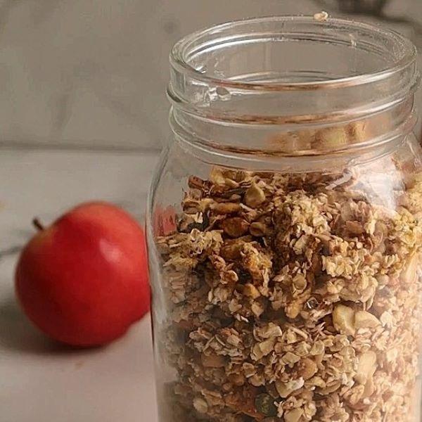 homemade apple granola