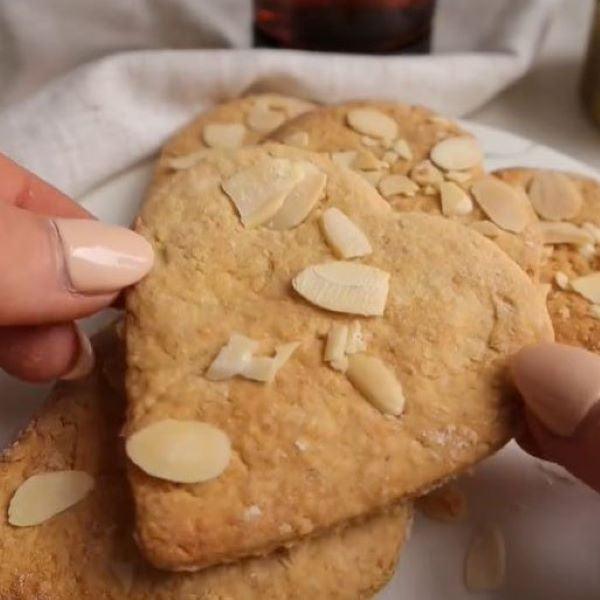 caramel applesauce cookies