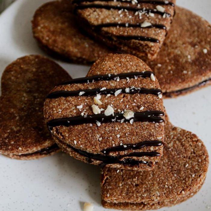 chocolate sandwich cookies