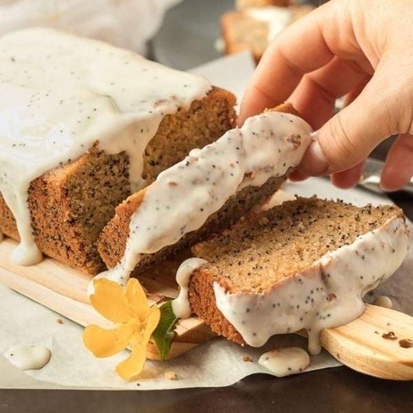 lemon and poppy seed cake