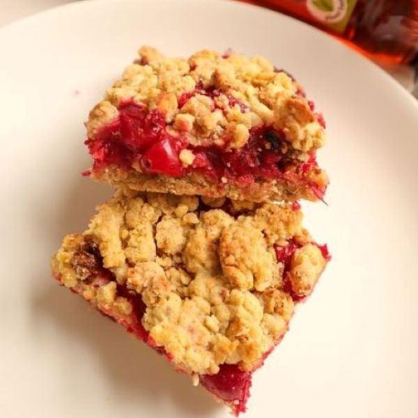 berry crumble bars