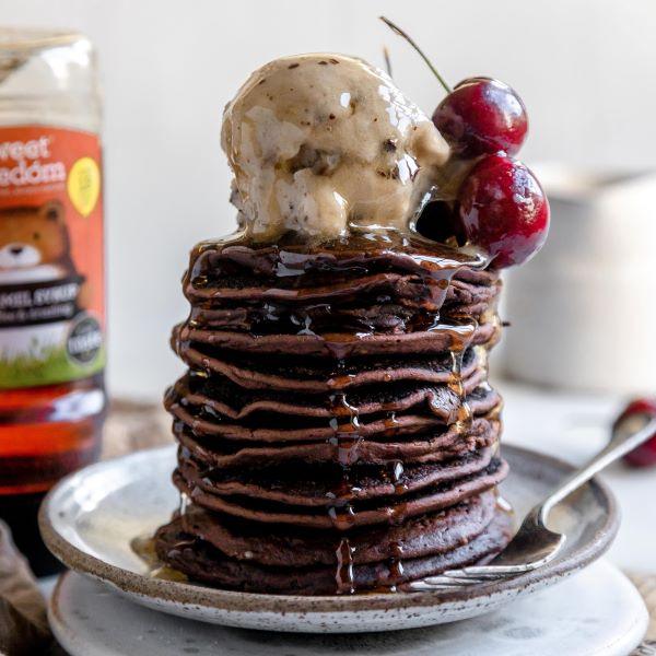 chocolate caramel pancakes